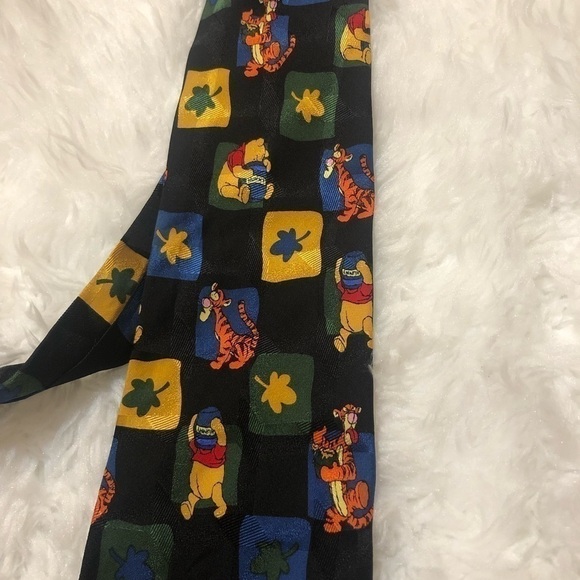 Disney Pooh Vintage 100%Silk Men’s Tie - Picture 4 of 5